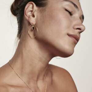 Łańcuszek z czarnym onyksem