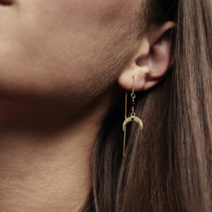 Wiszące kolczyki z księżycami